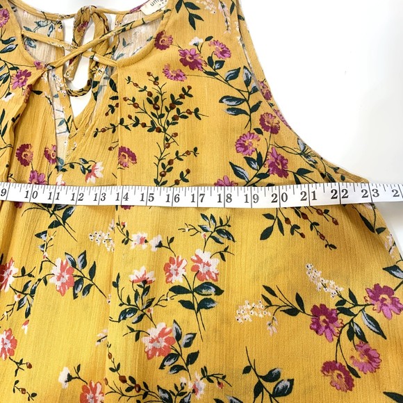 Umgee USA Yellow Floral Print Tunic Top Sleeveless Criss Cross Neck Tie Back M - Picture 10 of 11